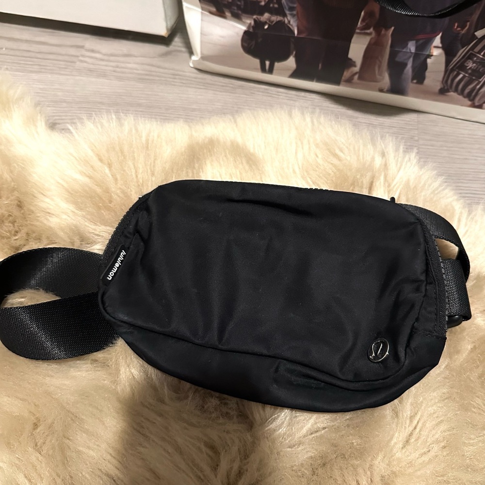 Black lululemon athletica Belt Bag